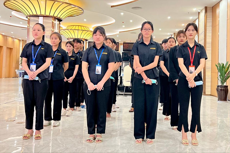 华纳公司后台服务团队